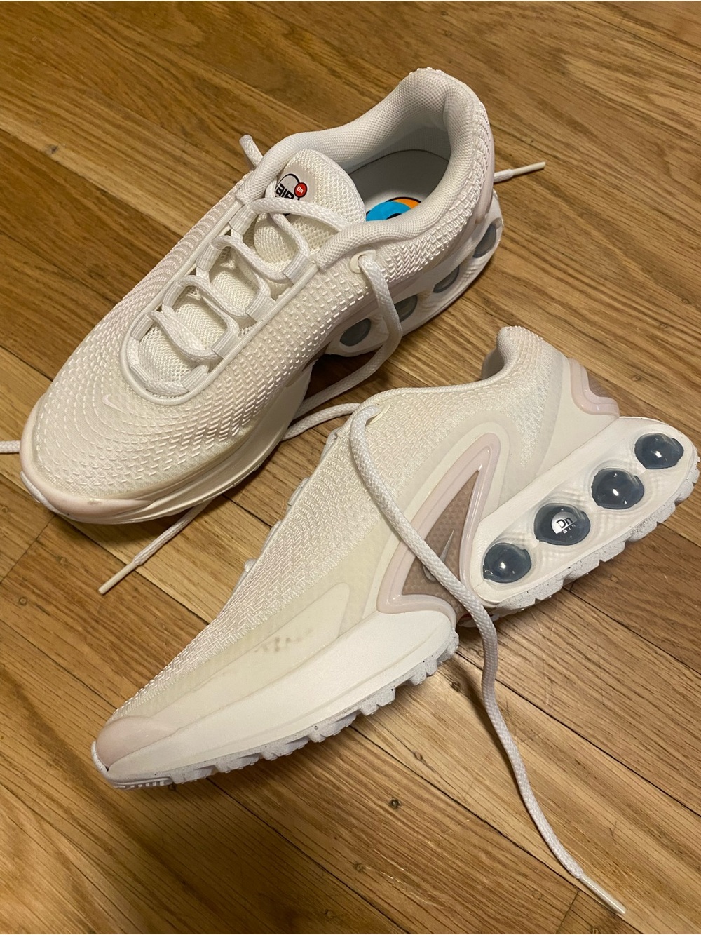 NEW Nike Air Max DN SE Sail Womens Shoes